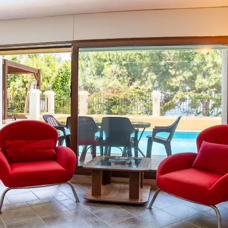 Enchanting With Backyard In Cesme Near *