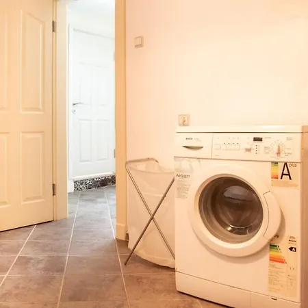 Enchanting With Backyard In Cesme Near Apartament *