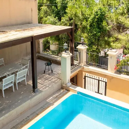 Enchanting With Backyard In Cesme Near * Alacati
